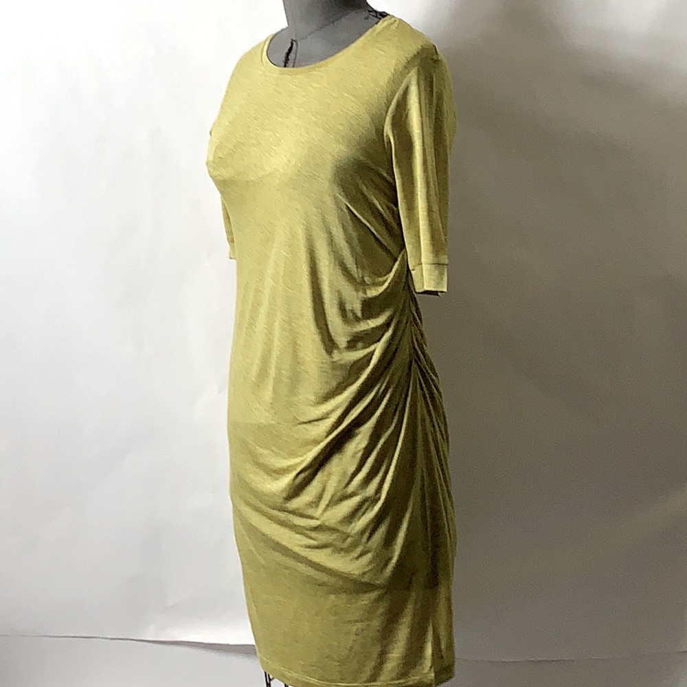 Side pleated dress